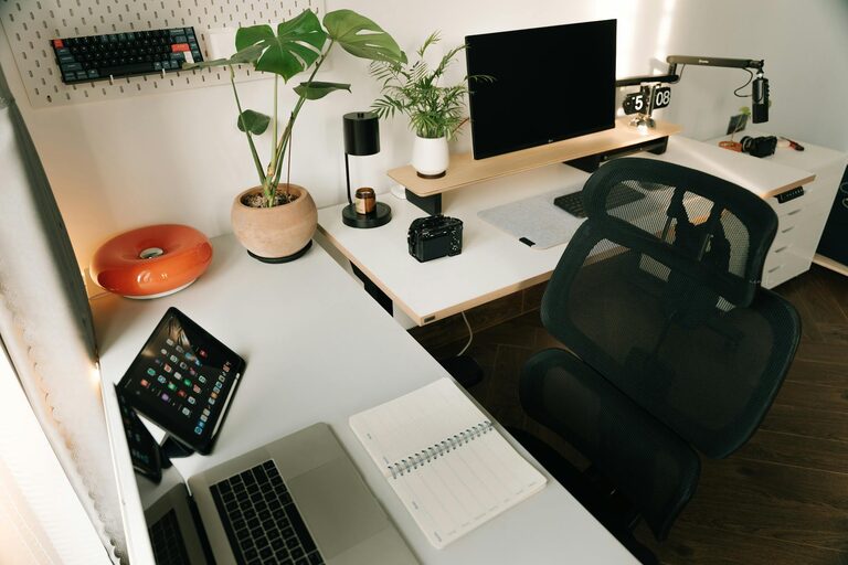 How to Create a Productive Home Office Tailored to Your Needs